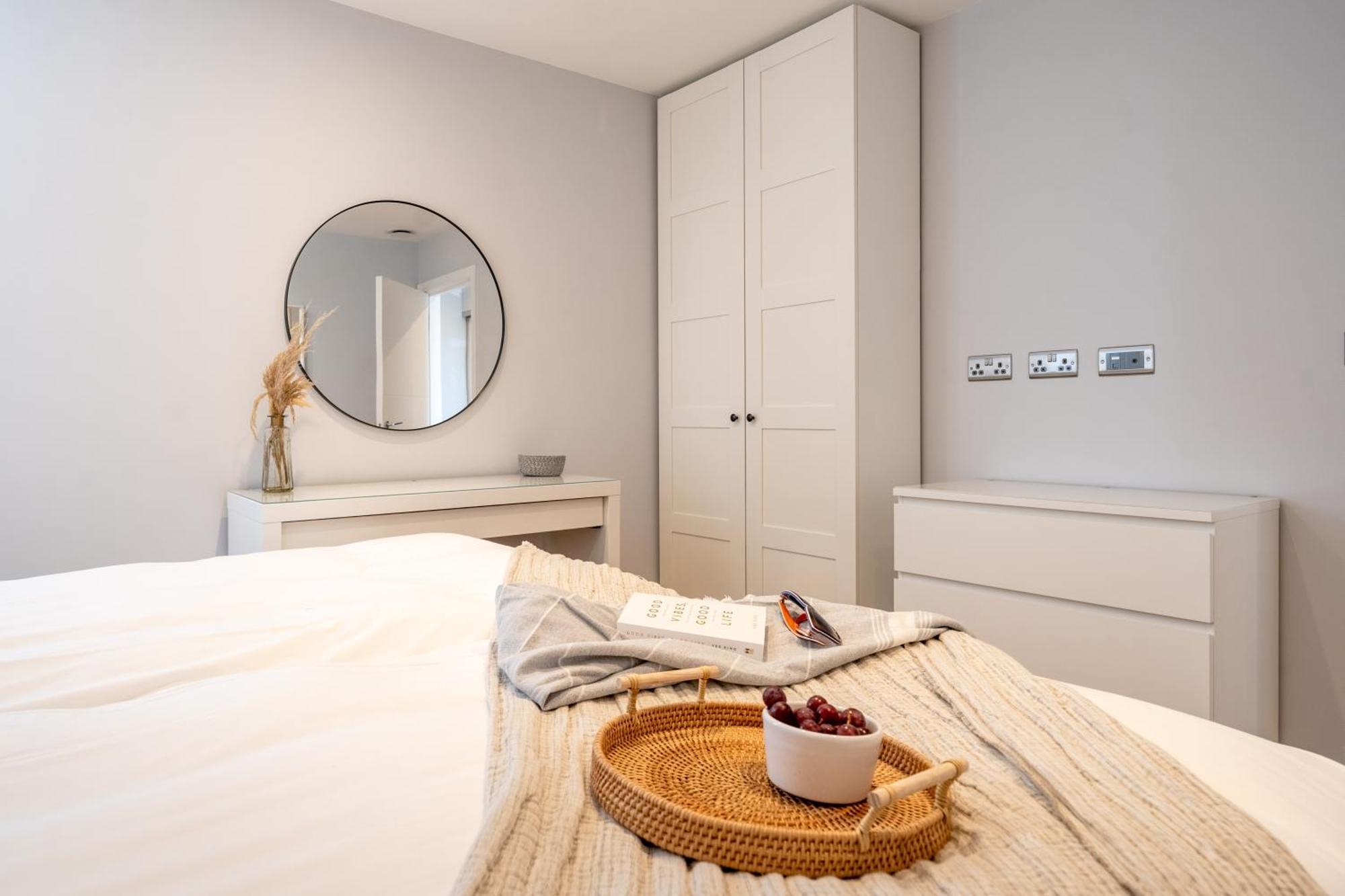 Bol Y Maer, Apartment